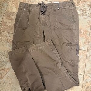 Levi’s Women’s Taupe Gray Cargo Pants